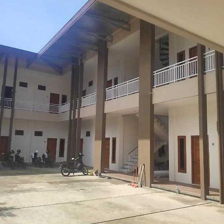 Reddoorz Near Universitas Muhammadiyah Purwokerto Kembaran المظهر الخارجي الصورة