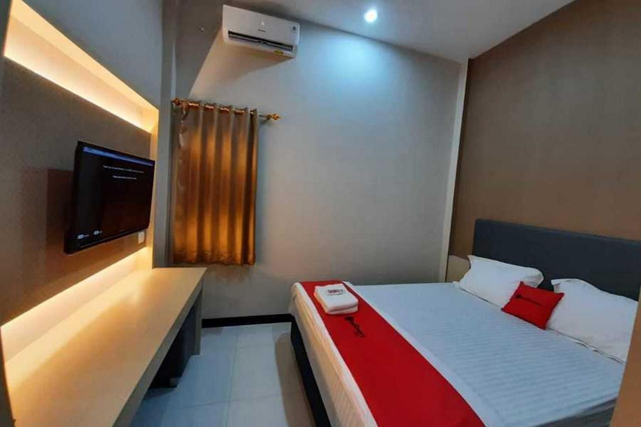 Reddoorz Near Universitas Muhammadiyah Purwokerto Kembaran المظهر الخارجي الصورة
